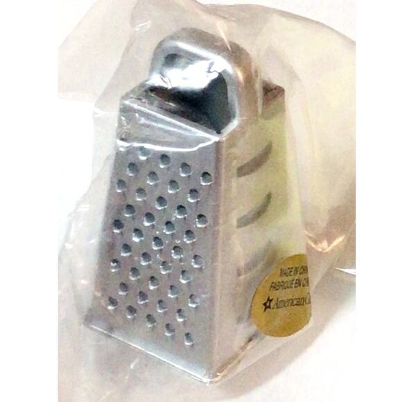 NEW American Girl CHEESE GRATER Blaire's Farm Restaurant Kitchen Cook Accessory - Picture 2 of 4